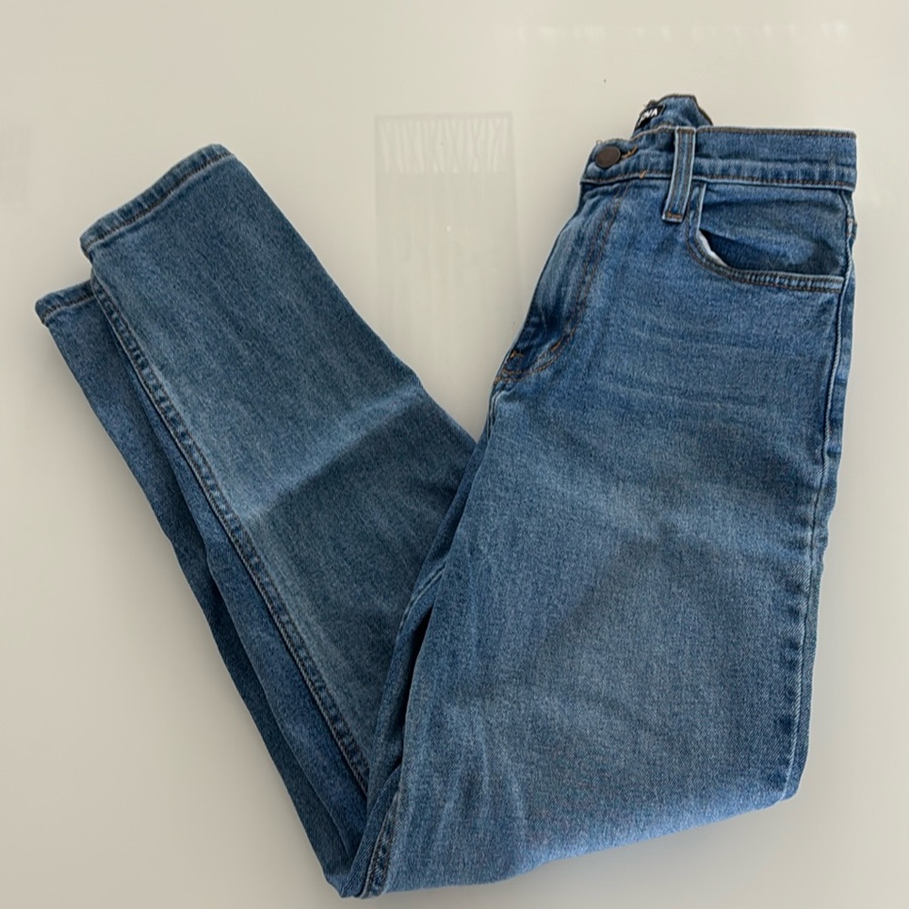Mom jeans, 27